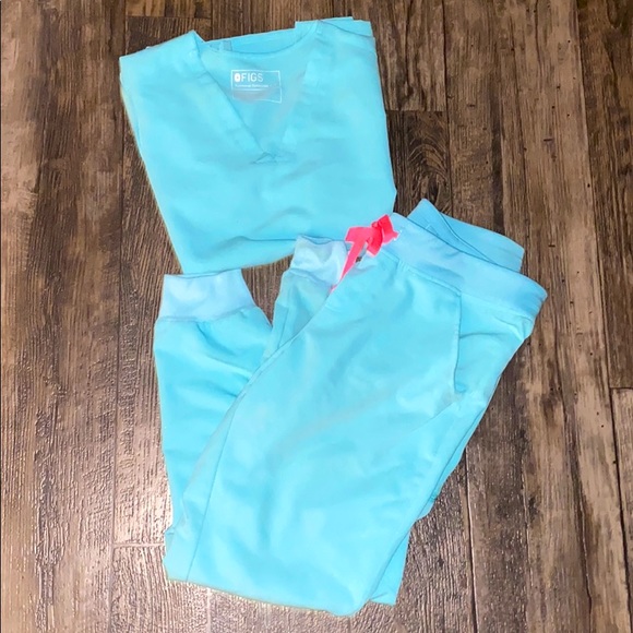 FIGS NEON BLUE SET